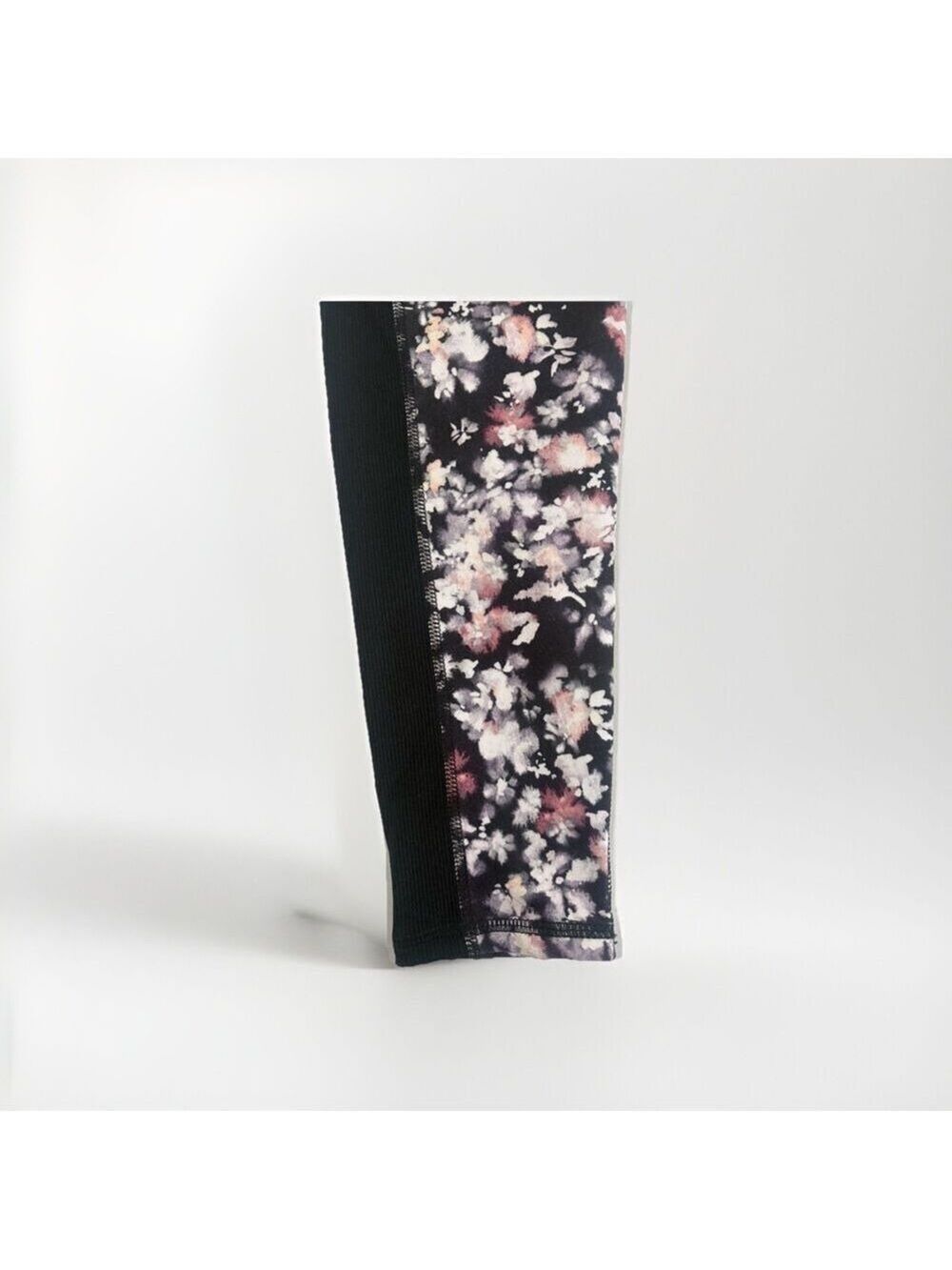 Splendid Floral Yoga Pants Women's Medium Black White - Picture 5 of 7